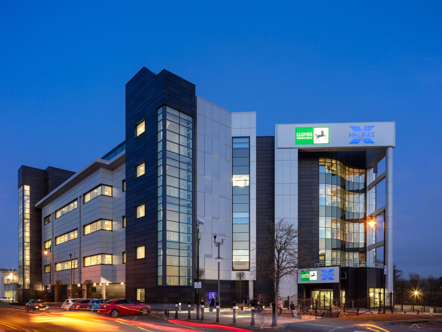 Taylor+Boyd: civil, structural engineers; administrative block for bank, Belfast