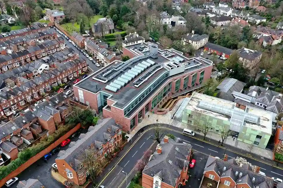 Taylor+Boyd: civil, structural engineers; university department building, Belfast