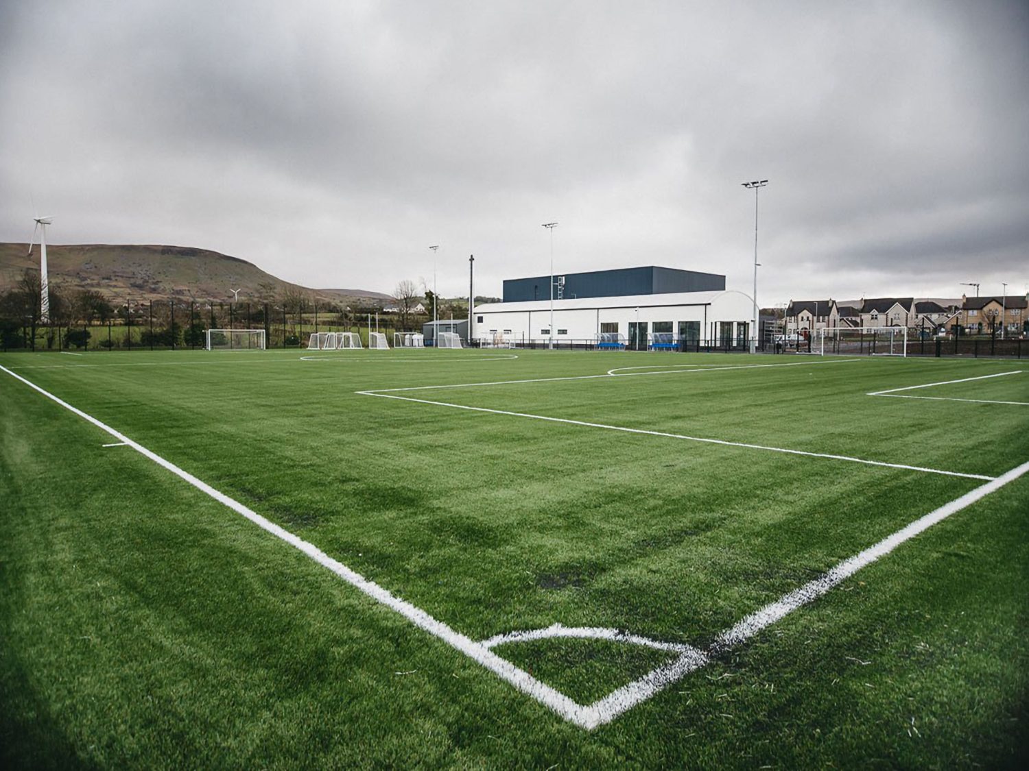 Taylor+Boyd: civil, structural engineers; sports centre, Dungiven