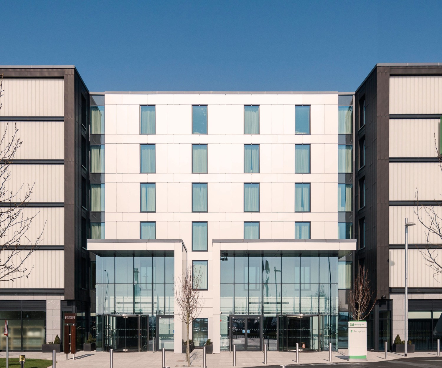 Taylor+Boyd: civil, structural engineers; new hotel, Heathrow