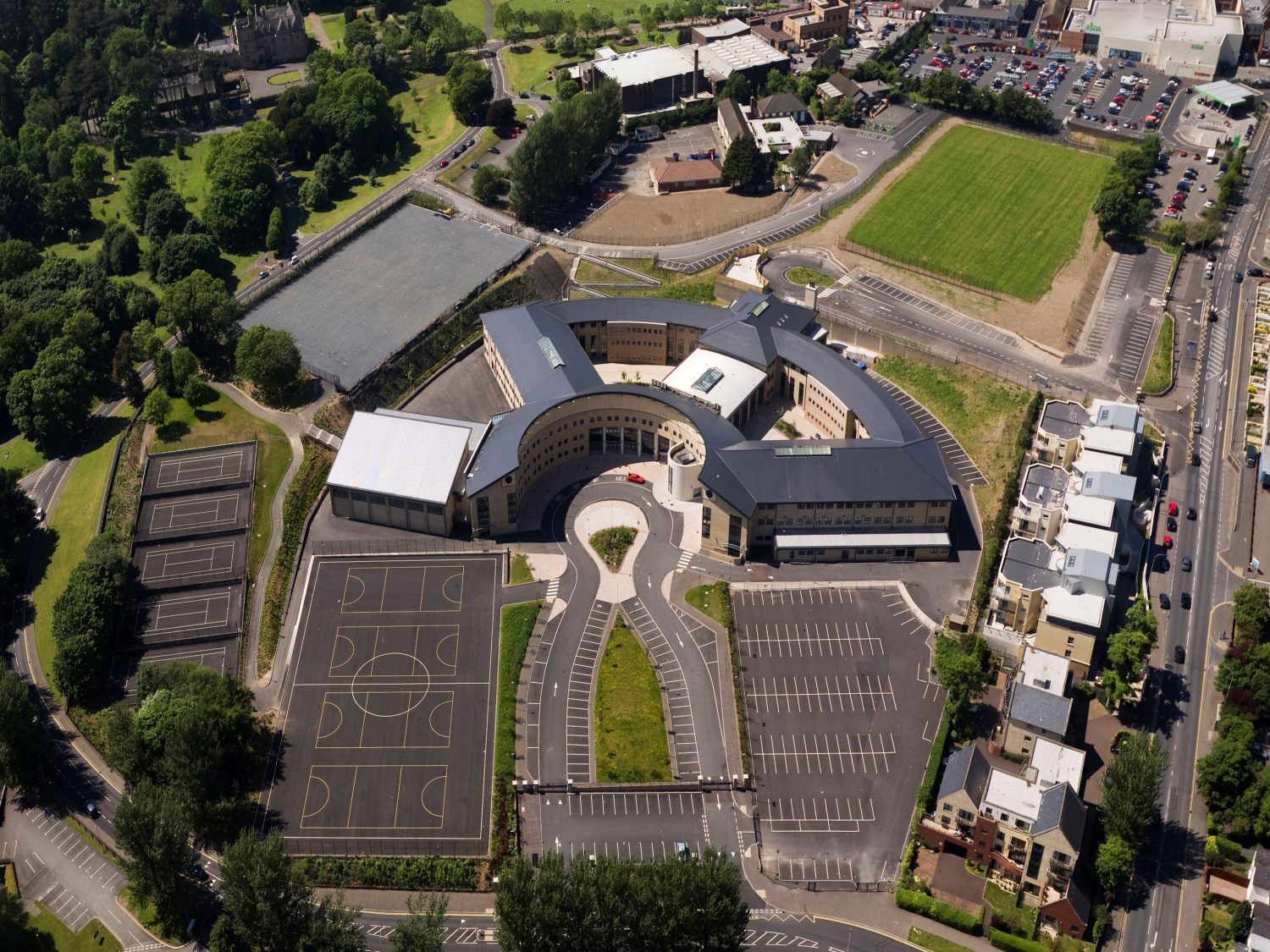 Taylor+Boyd: civil, structural engineers; new multiple-school campus